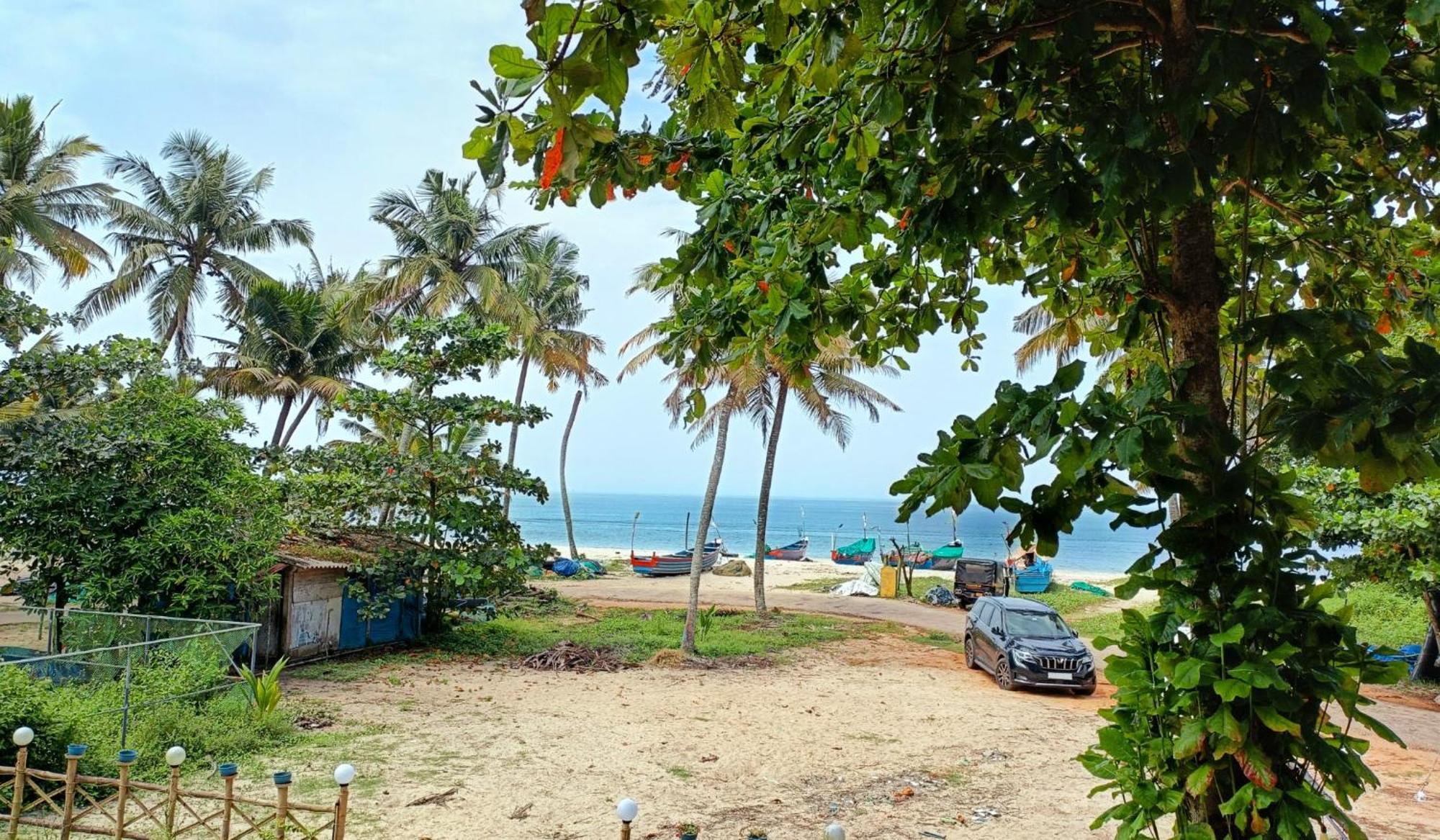 Marari Blue Whale Beach House Alappuzha Exterior photo